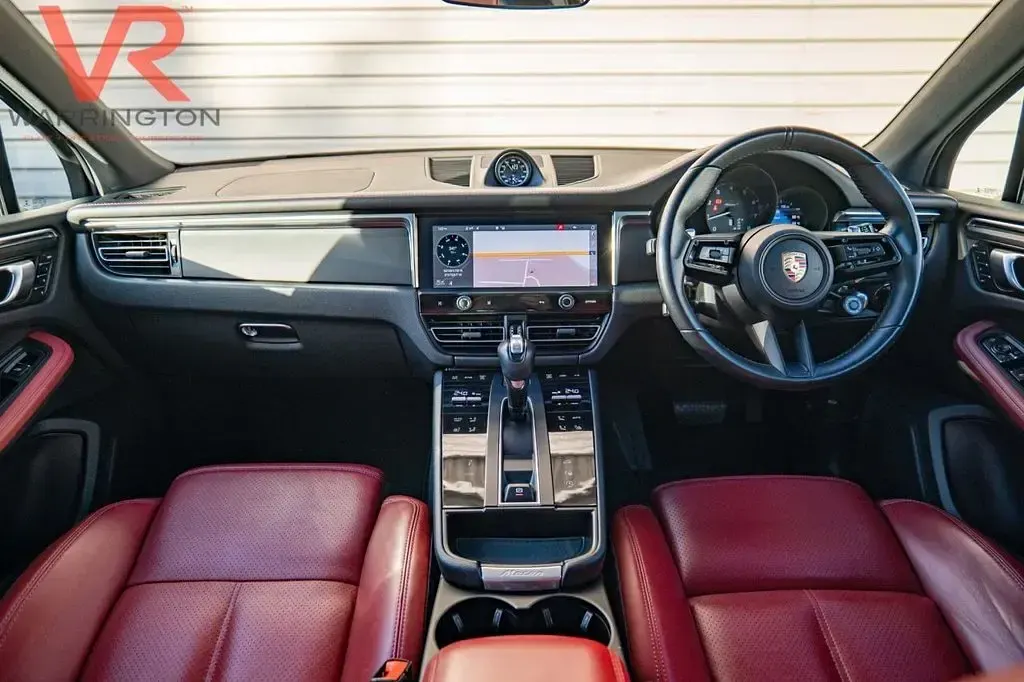 Used Porsche Macan 265 HP (194 kW) 2022 Grey SUV