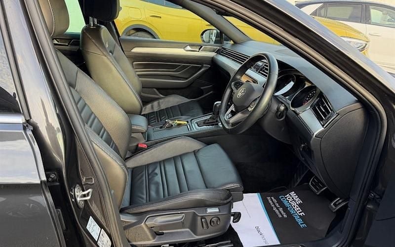 Used VW Passat R-line 150 HP (110 kW) 2023 Grey Estate