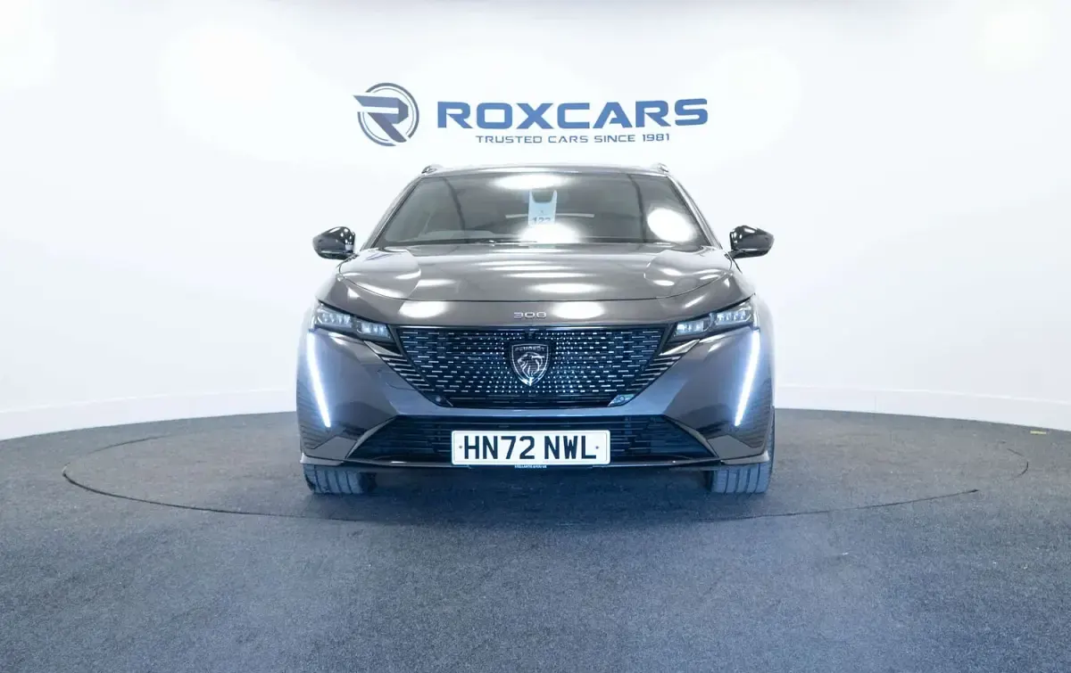 Używany Peugeot 308 SW Premium 130 KM (95 kW) 2022 Szary Kombi