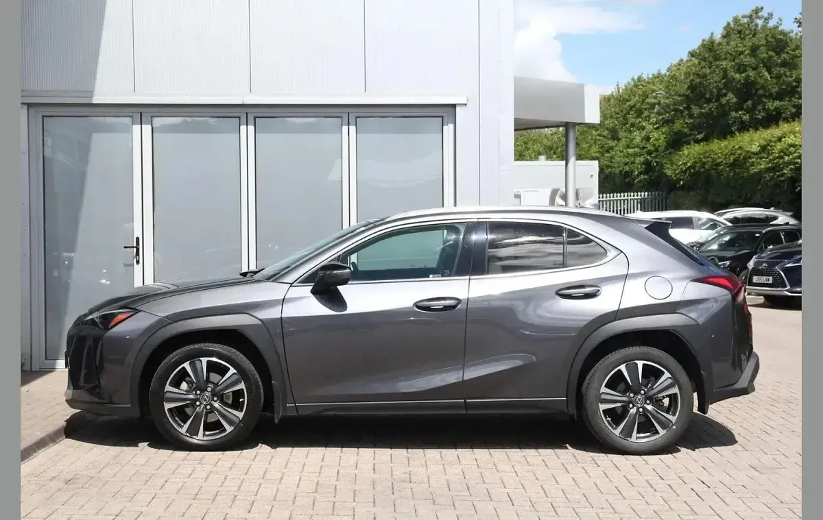 Used Lexus UX 250h 180 HP (132 kW) 2023 Grey SUV