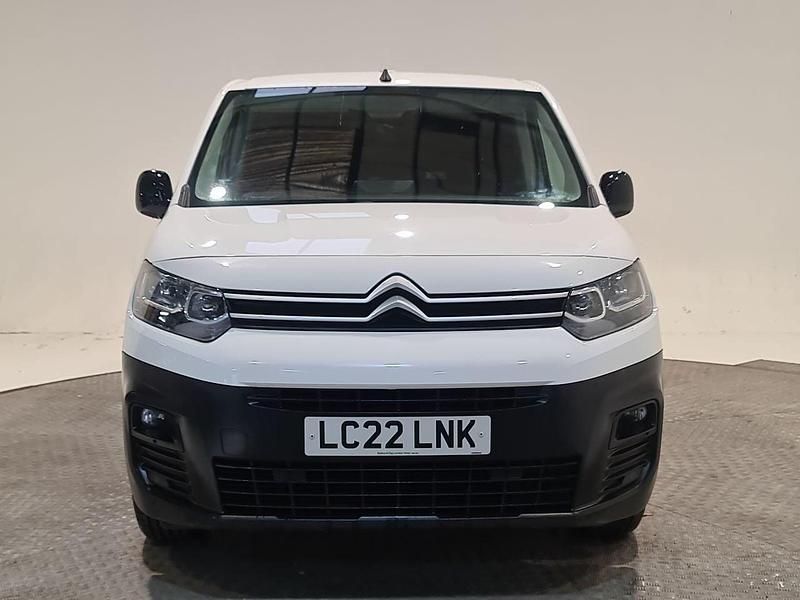 Used Citroën Berlingo 100 HP (73 kW) 2022 White MPV