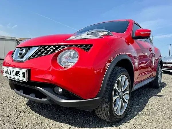 Used Nissan Juke Tekna 110 HP (80 kW) 2017 Red SUV