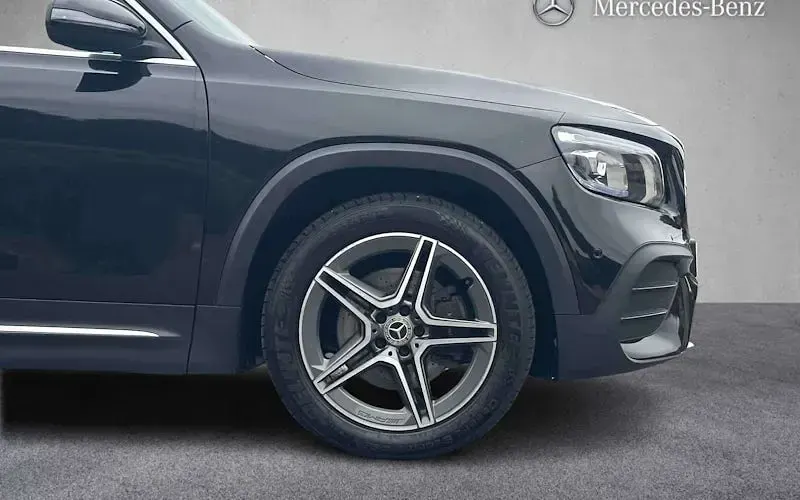 Used Mercedes GLB200 AMG line 163 HP (119 kW) 2023 SUV