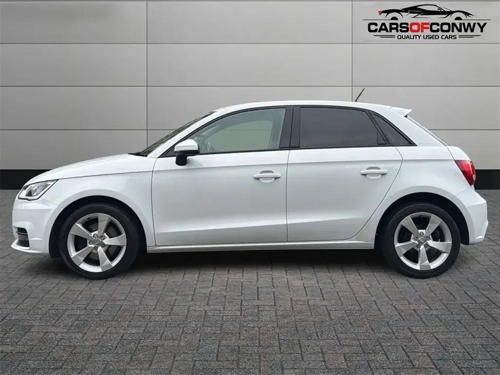 Used Audi A1 Sportback Sport 116 HP (85 kW) 2018 White Hatchback