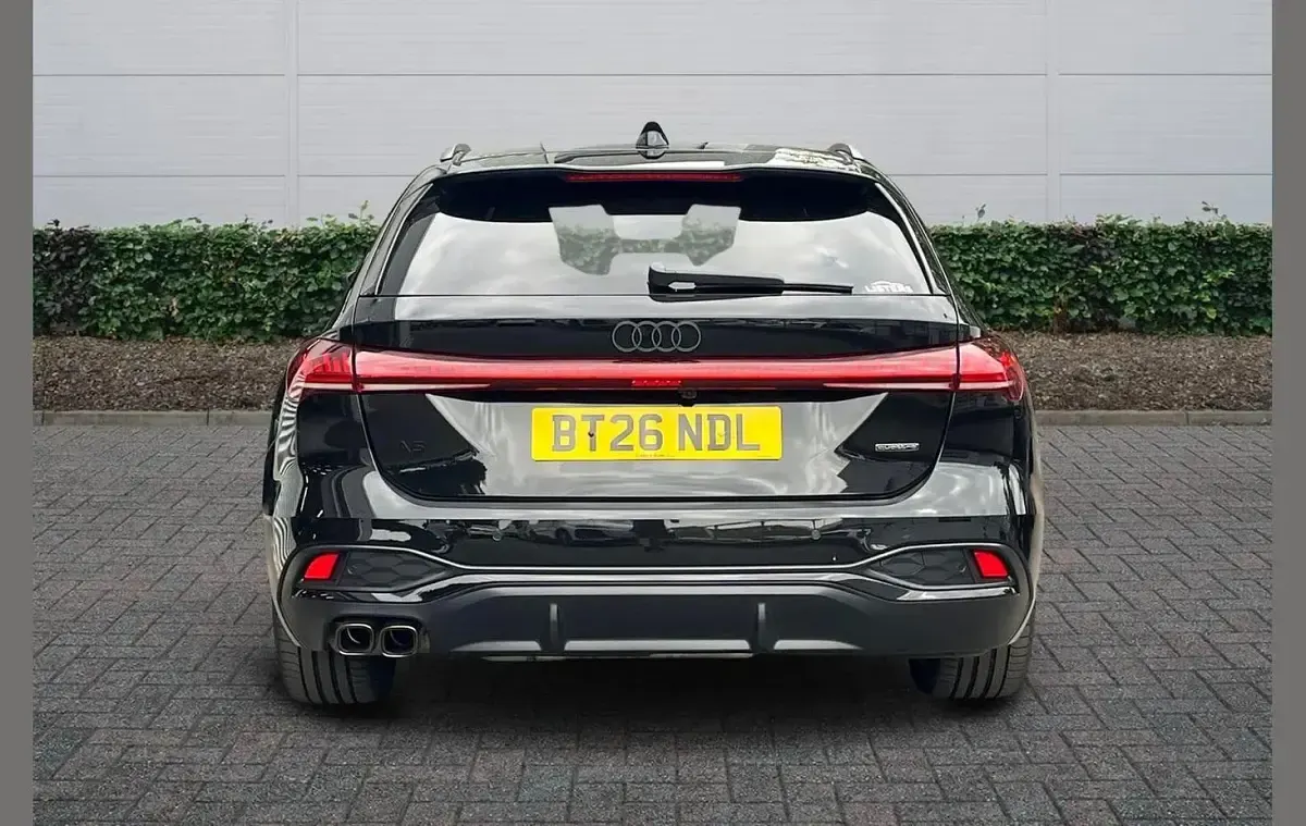 New Audi A5 Comfort 204 HP (150 kW) 2026 Black Estate
