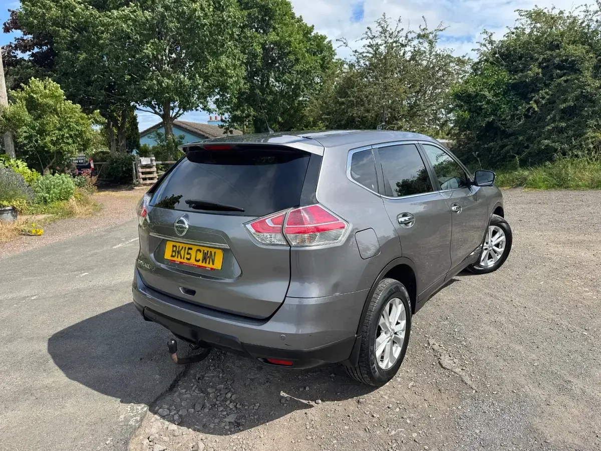 Used Nissan X-Trail Acenta 130 HP (95 kW) 2015 Grey SUV