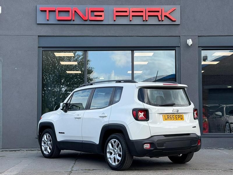 Used Jeep Renegade Longitude 170 HP (125 kW) 2015 White SUV