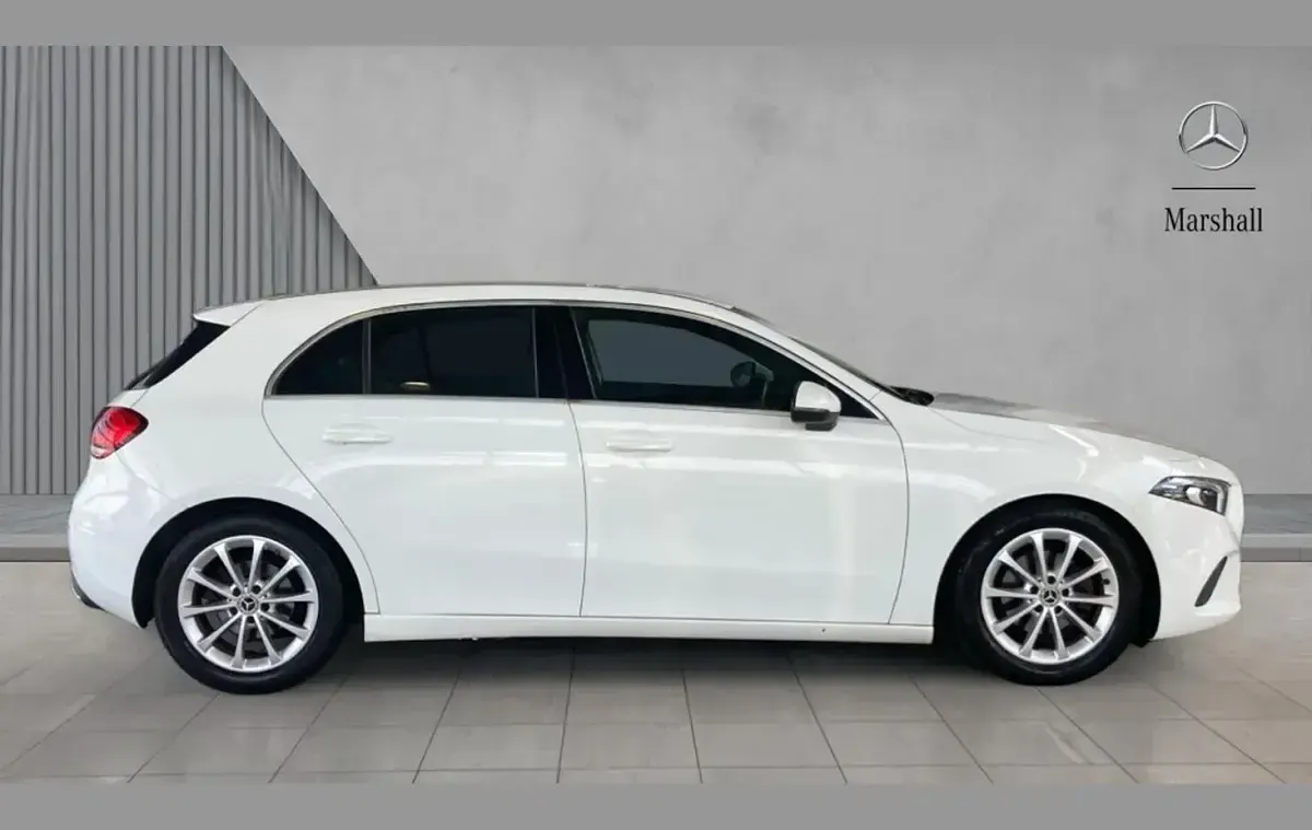 Used Mercedes A180 113 HP (83 kW) 2018 White Hatchback