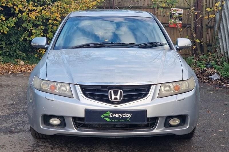 Silver Used 2004 Honda Accord Executive Estate | £599 (Fair price) - Image 1/1