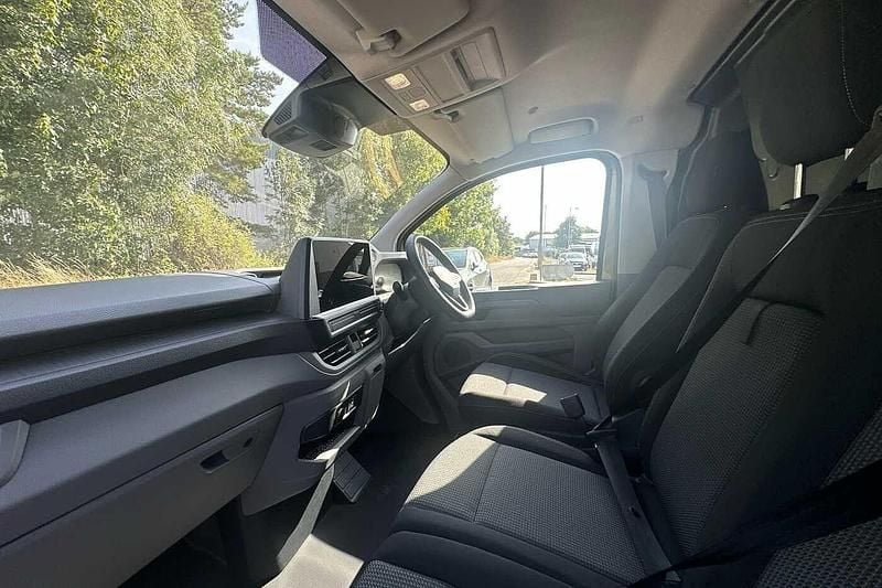 New VW Transporter Pro 2025 Warm green metallic Van