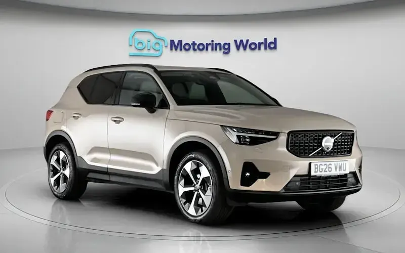 Used Volvo XC40 Plus 163 HP (119 kW) 2026 Gold SUV