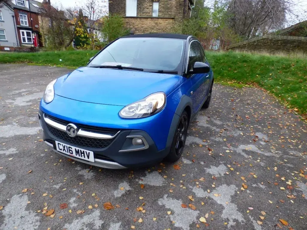 Usado Vauxhall Adam Rocks 2016 Azul Utilitario