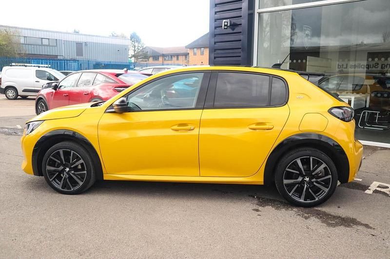Usado Peugeot 208 GTi 129 HP (94 kW) 2023 Amarelo Citadino