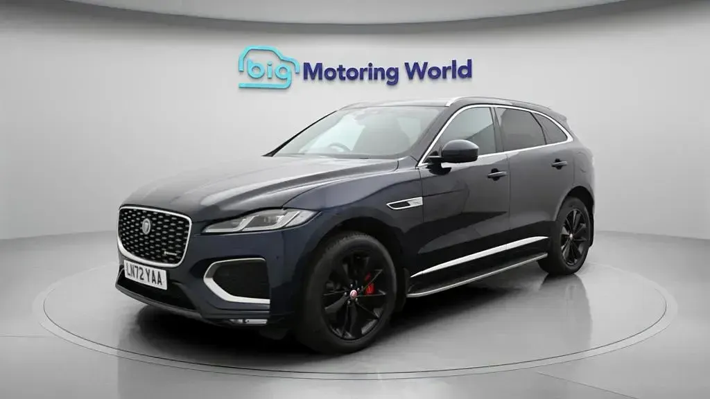 Used Jaguar F-Pace R-Dynamic 404 HP (297 kW) 2022 Blue SUV