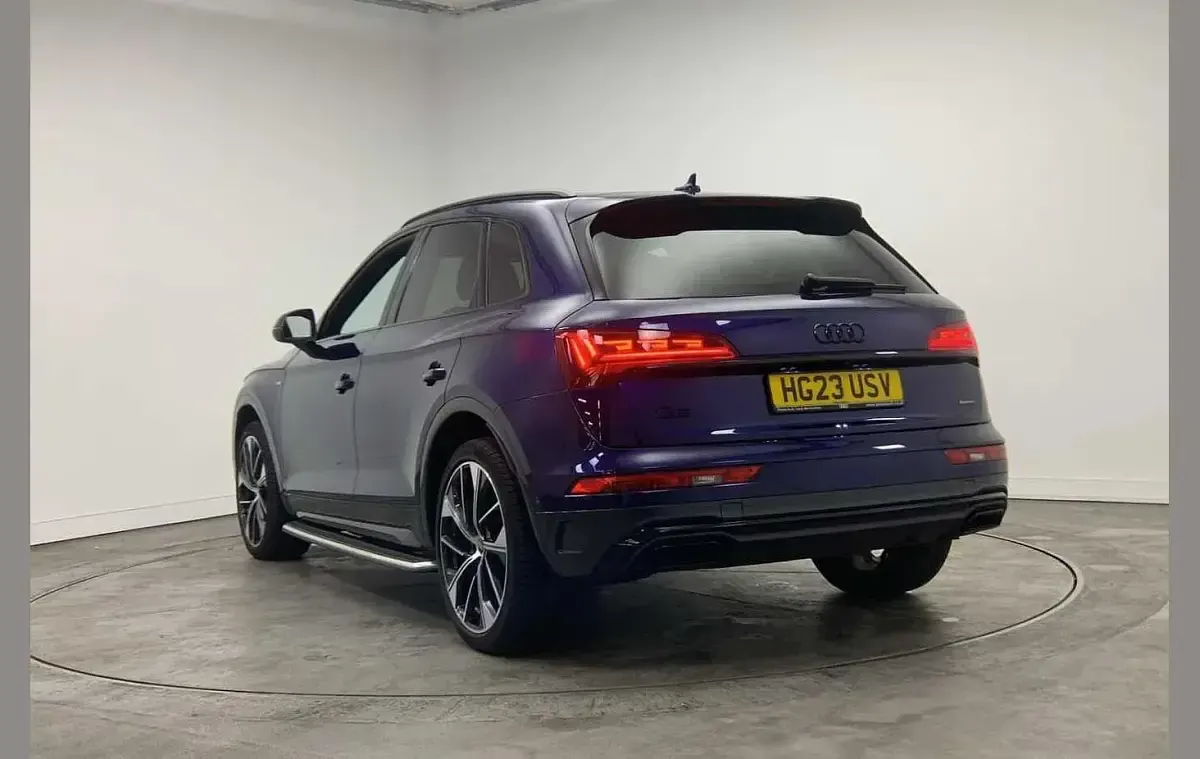Used Audi Q5 Advanced 261 HP (191 kW) 2023 Blue SUV