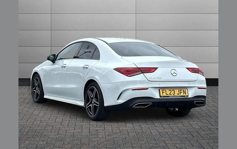 Used Mercedes CLA180 Executive 136 HP (100 kW) 2023 White Sedan