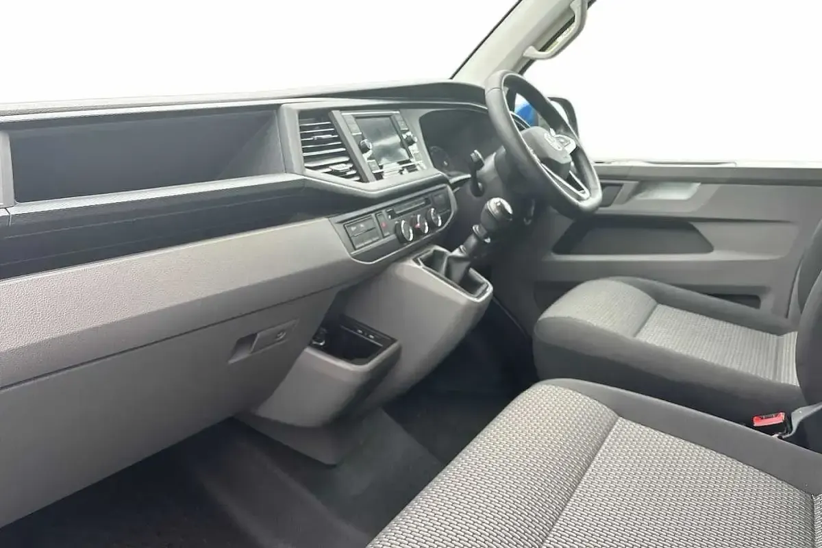 Używany VW Transporter Highline 2024 Niebieski Van