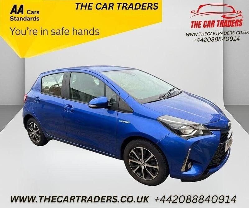 Blue Used 2018 Toyota Yaris Hybrid Hatchback | £11,488 (Fair price) - Image 1/4