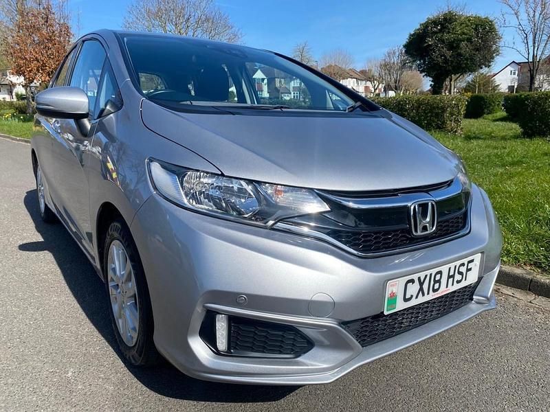 Used Honda Jazz SE 102 HP (75 kW) 2018 Silver Hatchback