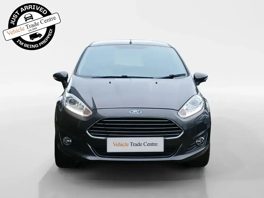 Used Ford Fiesta Zetec 82 HP (60 kW) 2017 Grey Hatchback