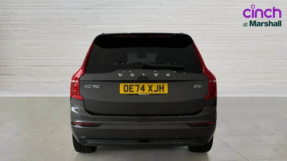 Used Volvo XC90 Plus 250 HP (183 kW) 2024 Grey SUV