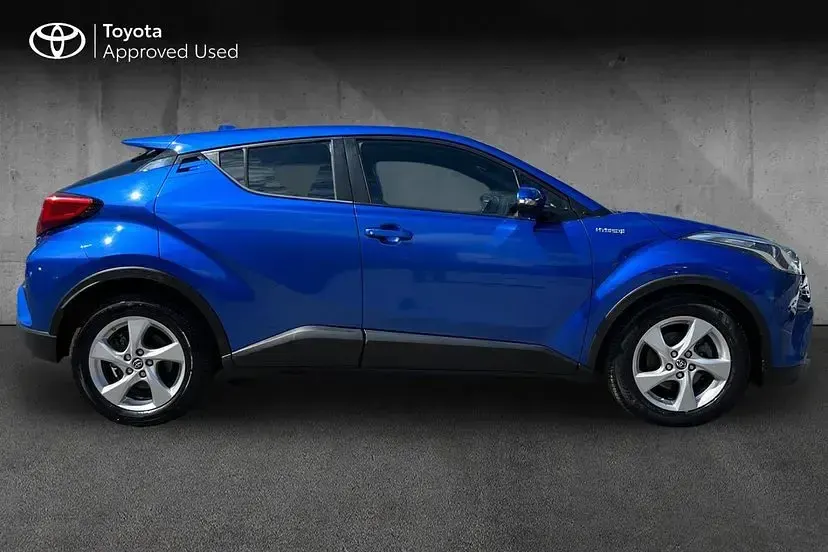 Used Toyota C-HR 122 HP (89 kW) 2019 Blue SUV