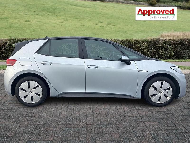 Used VW ID.3 Pro 106 kW (145 HP) 2023 Silver Hatchback