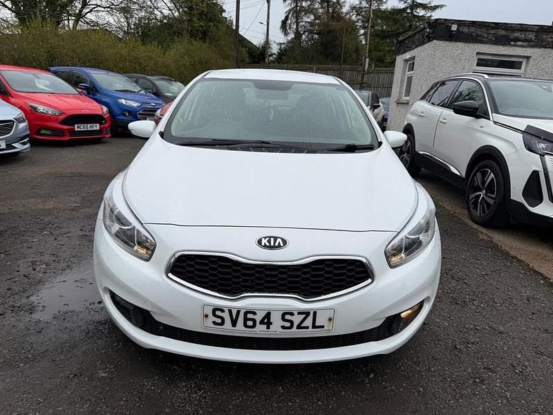 Used Kia Ceed 2014 White Hatchback