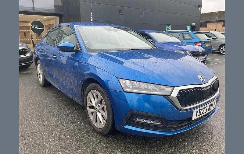 Used Skoda Octavia SE Technology 200 HP (147 kW) 2023 Blue Hatchback