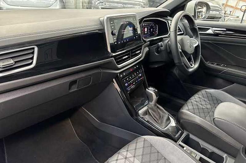 Used VW T-Roc R-line 150 HP (110 kW) 2025 Grey SUV