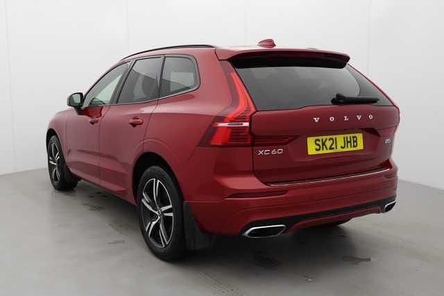 Usado Volvo XC60 R-Design 247 HP (181 kW) 2021 SUV