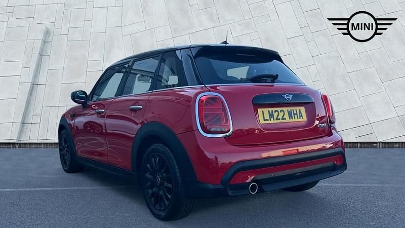 Used Mini Cooper Classic 134 HP (98 kW) 2022 Red Hatchback