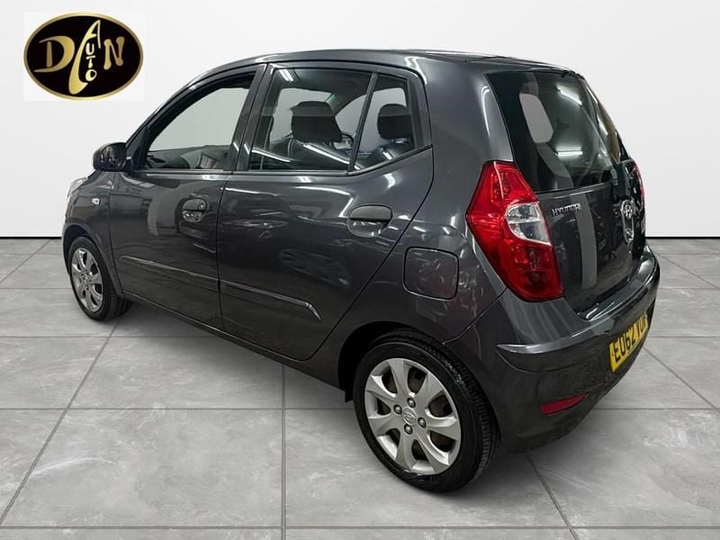 Used Hyundai i10 Classic 85 HP (62 kW) 2012 Grey Hatchback