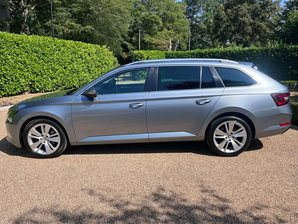 Used Skoda Superb SE L Executive 150 HP (110 kW) 2018 Grey Estate