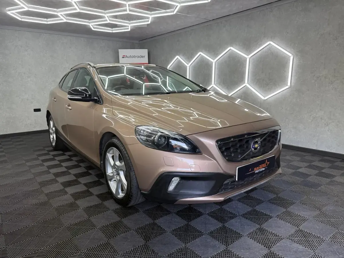 Used Volvo V40 2013 Bronze Hatchback