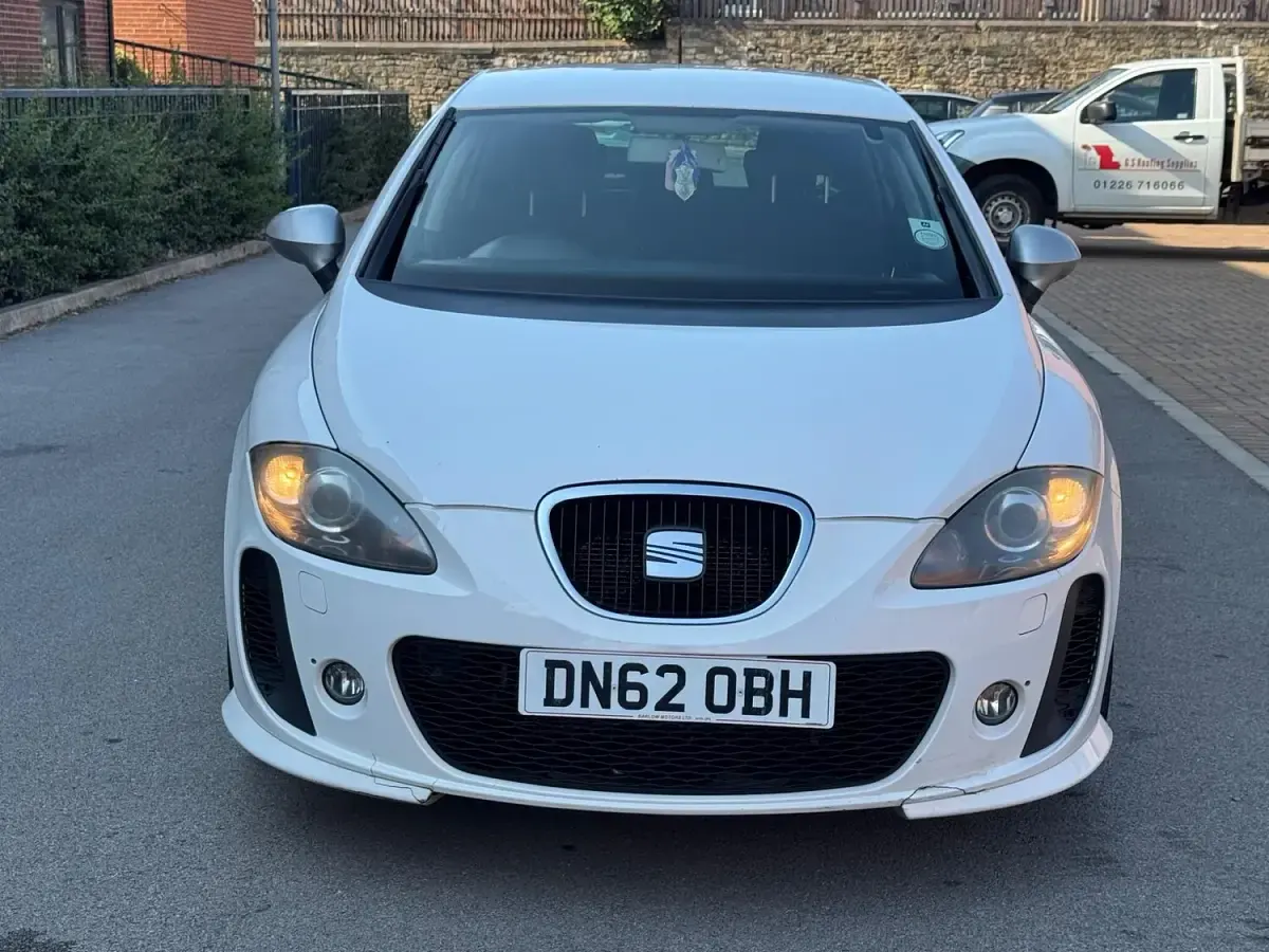 Used Seat Leon FR 170 HP (125 kW) 2012 White Hatchback