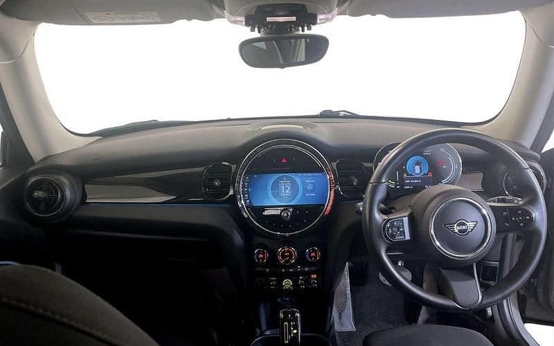 Used Mini Cooper Level 1 135 kW (184 HP) 2023 Hatchback