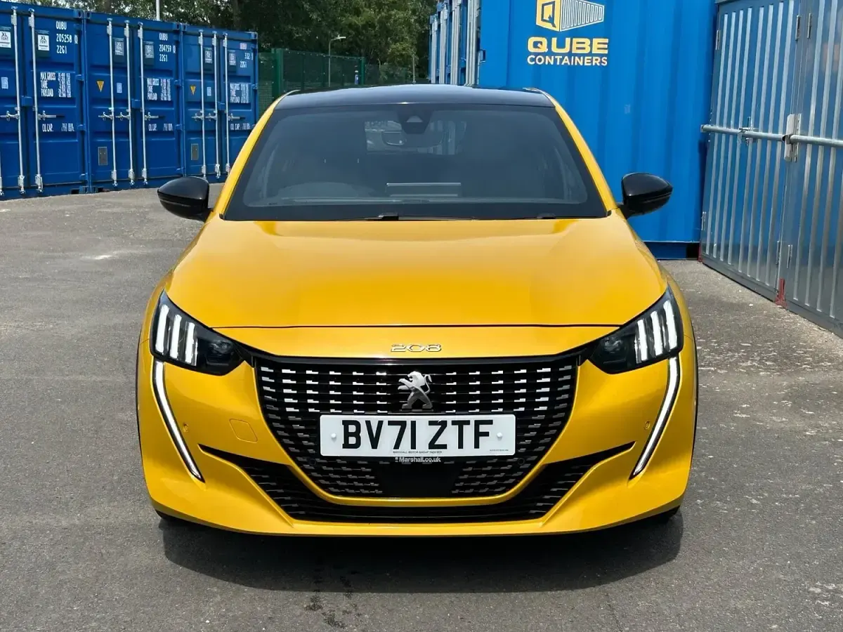 Used Peugeot 208 GT 75 HP (55 kW) 2021 Yellow Hatchback
