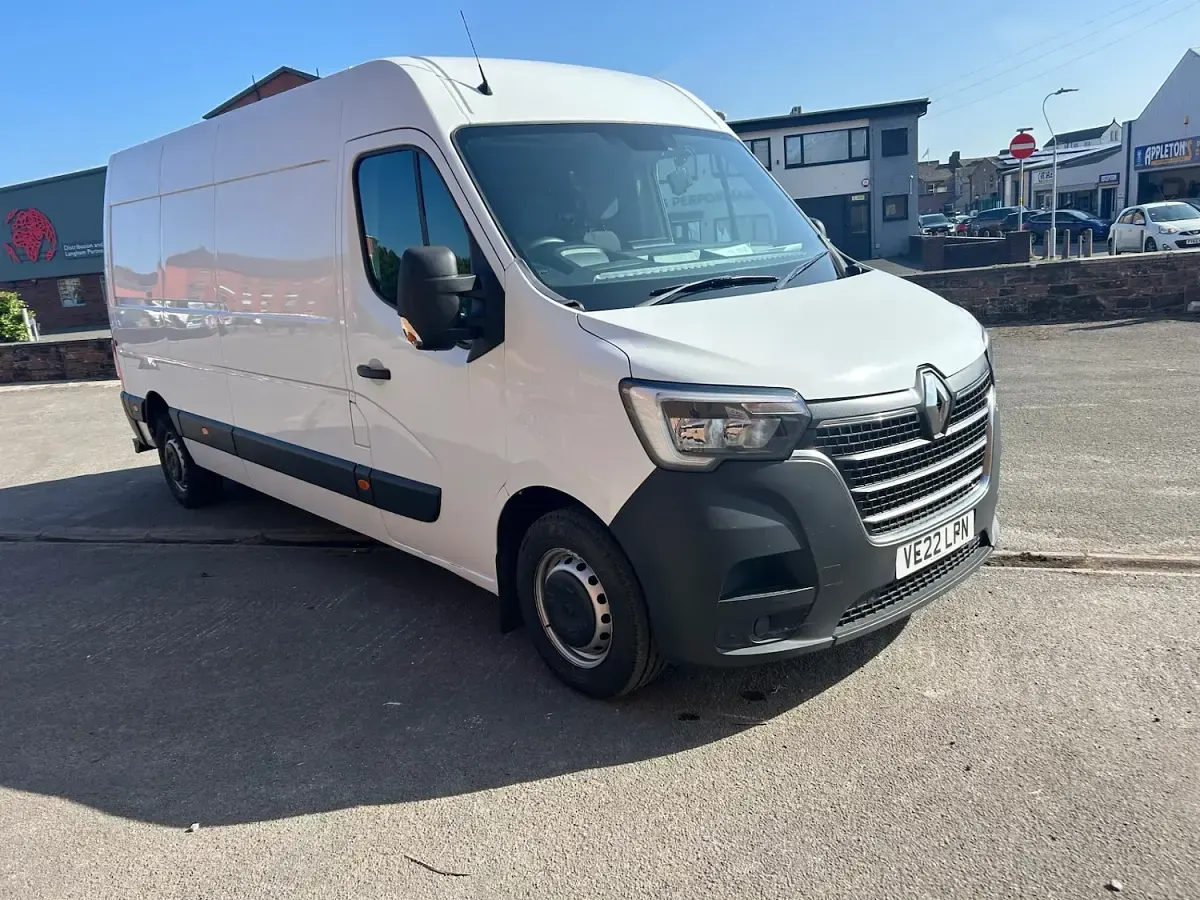 Used Renault Master Business 2022 White MPV