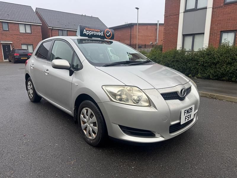 Used Toyota Yaris 2024 Silver Hatchback
