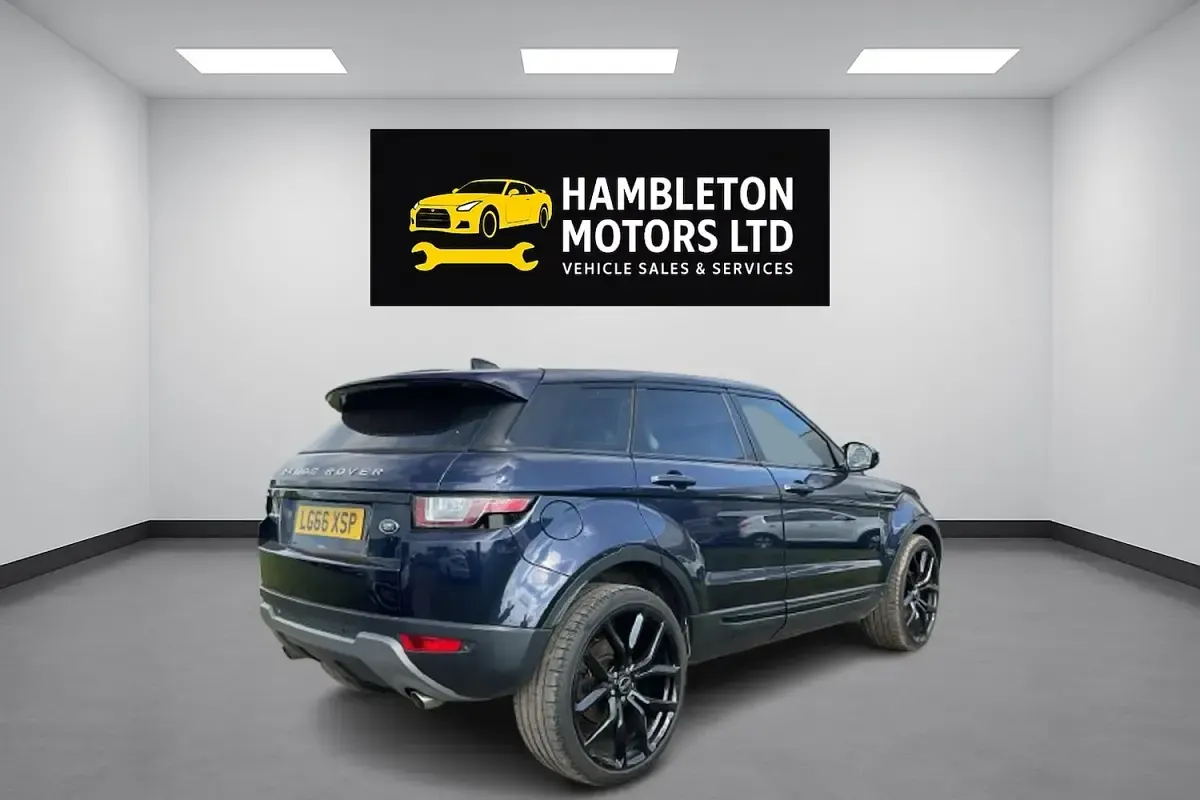 Used Land Rover Range Rover evoque SE 180 HP (132 kW) 2016 Blue Estate