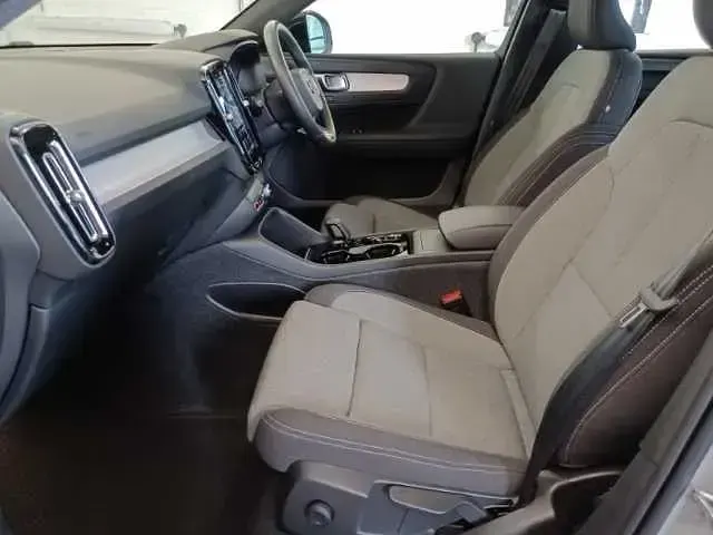 Used Volvo XC40 Plus 161 HP (118 kW) 2024 SUV