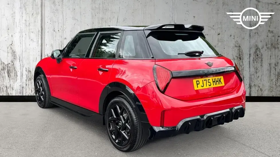 Used Mini Cooper S Hatch 201 HP (147 kW) 2025 Red Hatchback