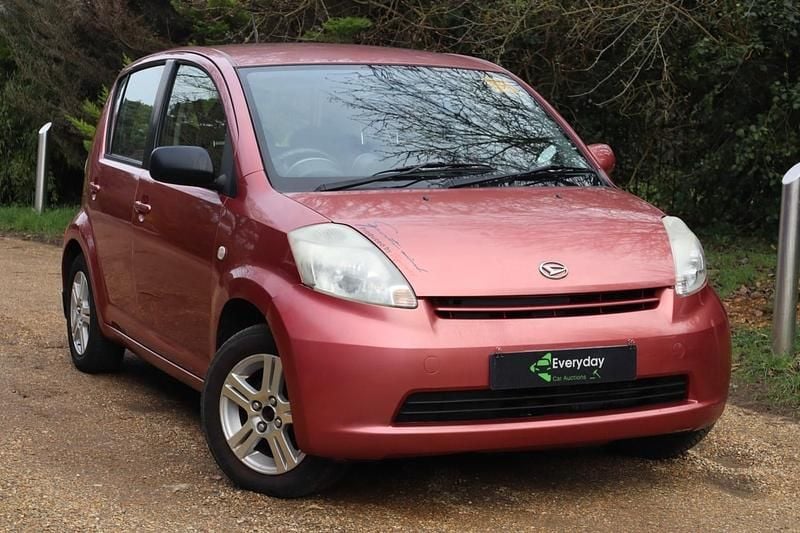 Used Daihatsu Sirion 2005 Red Hatchback