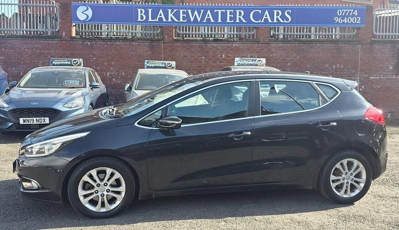 Używany Kia Ceed 2012 Czarny Hatchback