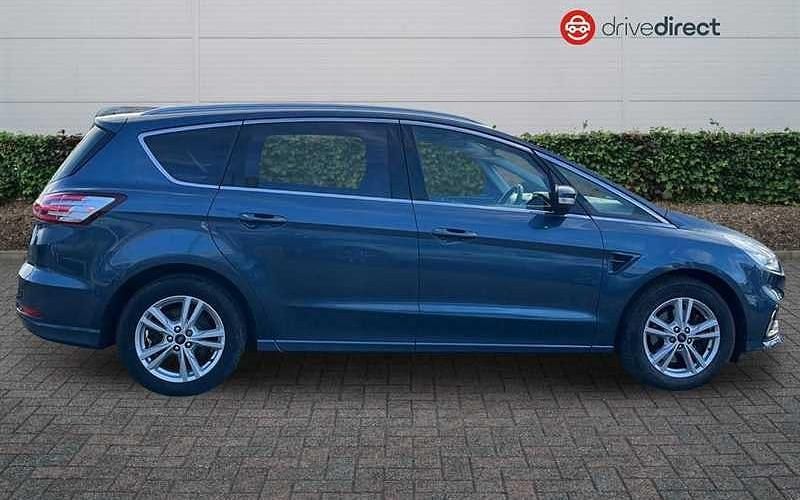 Used Ford S-MAX Titanium 150 HP (110 kW) 2019 Blue MPV
