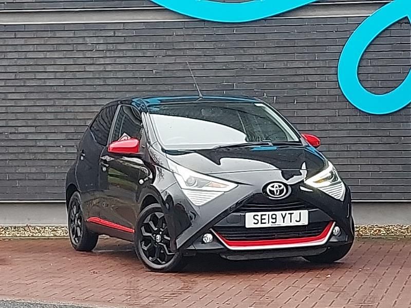Black Used 2019 Toyota Aygo Trend Hatchback | £8,998 (Fair price) - Image 1/4