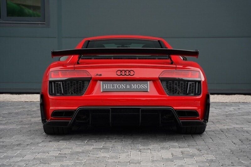 Used Audi R8 Coupé Design 610 HP (448 kW) 2018 Red Coupe
