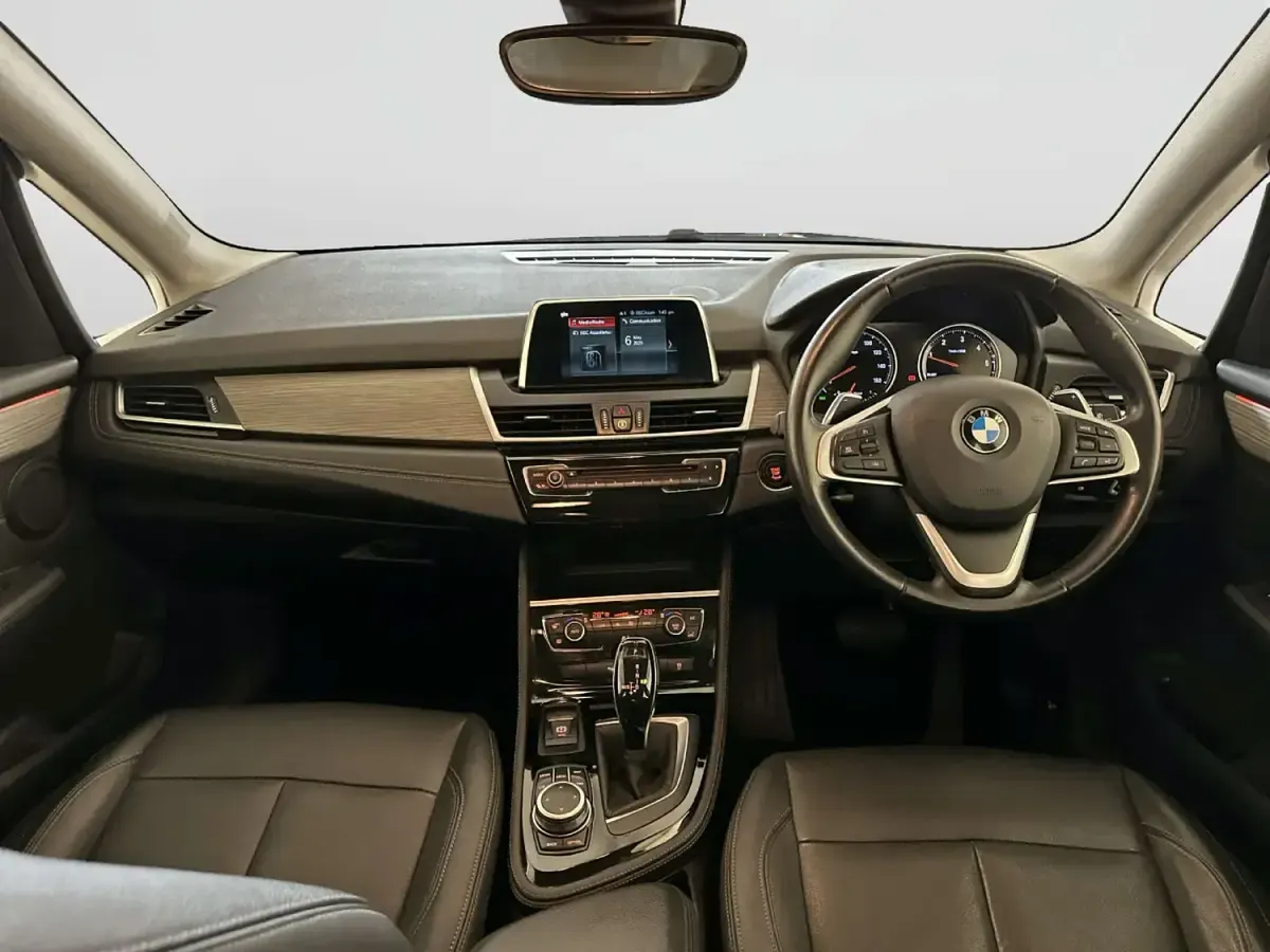 Usado BMW 220 Luxury Line 190 HP (139 kW) 2019 Laranja Monovolume