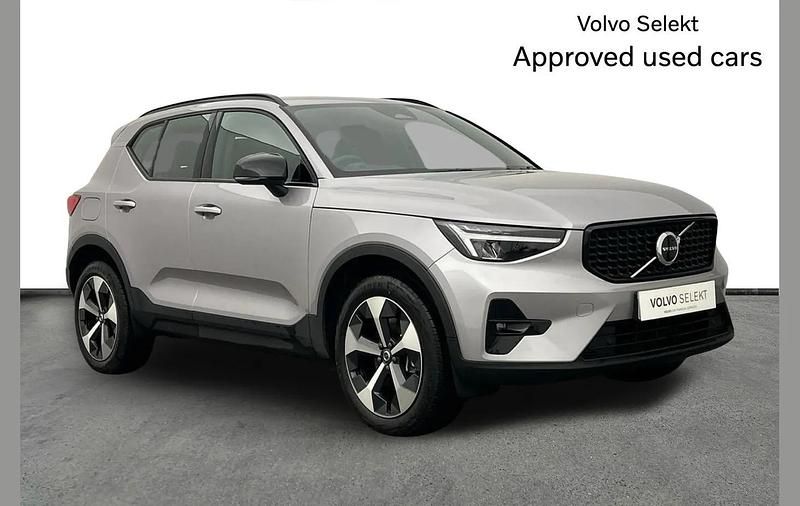 Used Volvo XC40 Plus 161 HP (118 kW) 2025 Grey SUV